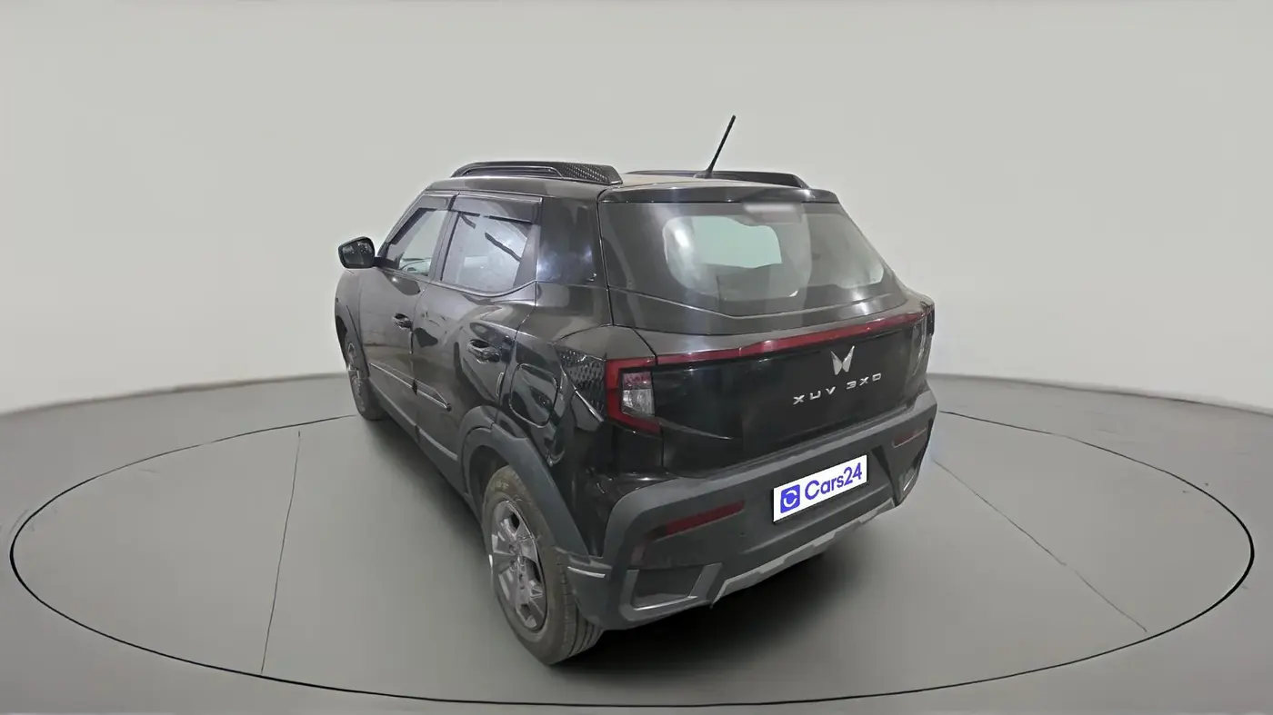 2024 Mahindra XUV 3XO MX3 Pro 1.2 L TCMPFi, Petrol, Manual, 21,580 km, exterior