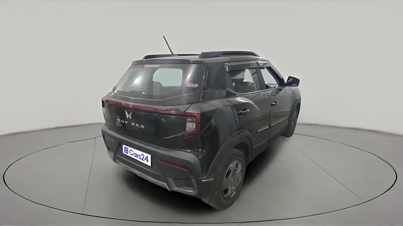 2024 Mahindra XUV 3XO MX3 Pro 1.2 L TCMPFi, Petrol, Manual, 21,580 km, exterior