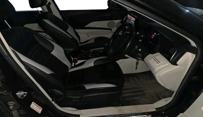 2024 Mahindra XUV 3XO MX3 Pro 1.2 L TCMPFi, Petrol, Manual, 21,580 km, interior