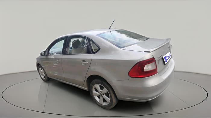 2015 Skoda Rapid 1.5 TDI CR ELEGANCE AT, Diesel, Automatic, 1,91,588 km, exterior
