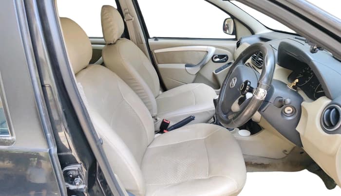 2014 Nissan Terrano XL (D), Diesel, Manual, 1,34,670 km, interior