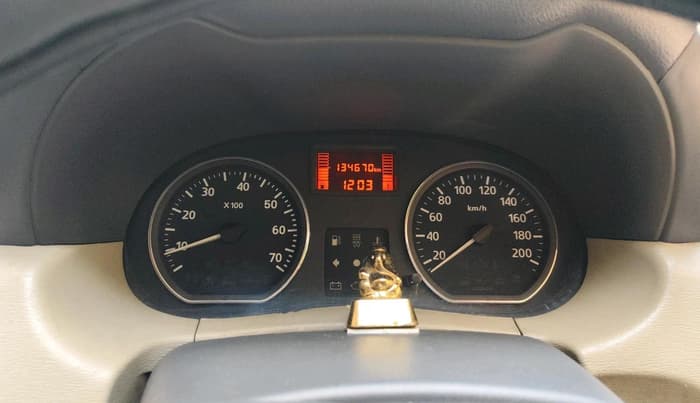 2014 Nissan Terrano XL (D), Diesel, Manual, 1,34,670 km, interior