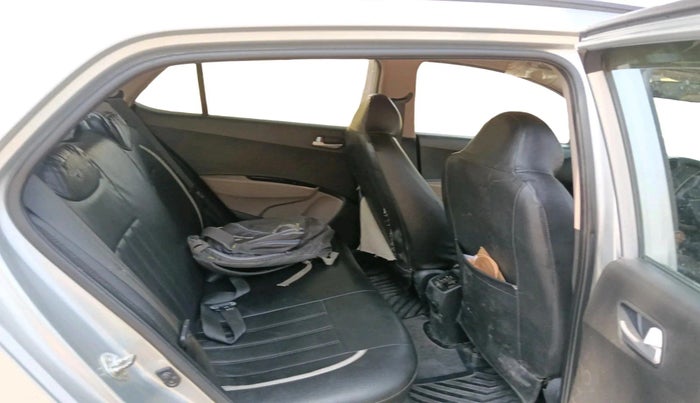 2018 Hyundai Grand i10 SPORTZ 1.2 KAPPA VTVT, CNG, Manual, 1,10,982 km, interior