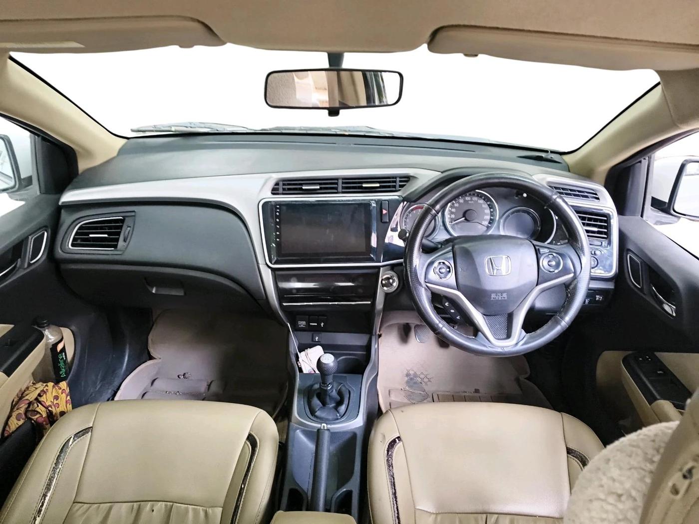 2018 Honda City 1.5L I-DTEC V, Diesel, Manual, 80,420 km, interior