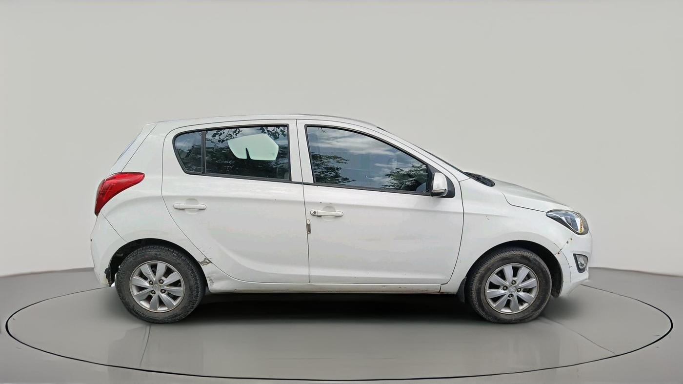2012 Hyundai i20 SPORTZ 1.4 CRDI, Diesel, Manual, 2,16,619 km, exterior