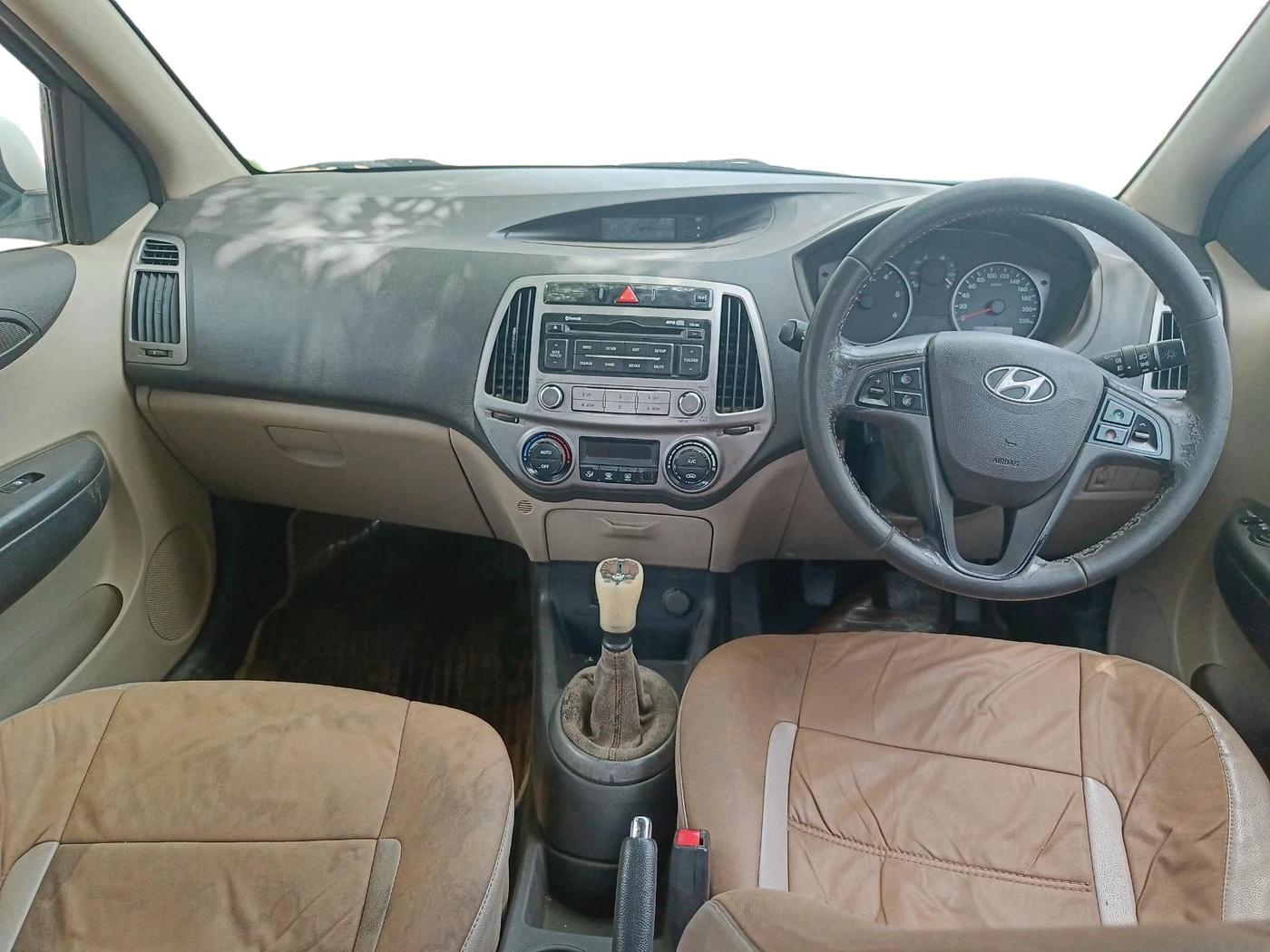 2012 Hyundai i20 SPORTZ 1.4 CRDI, Diesel, Manual, 2,16,619 km, interior