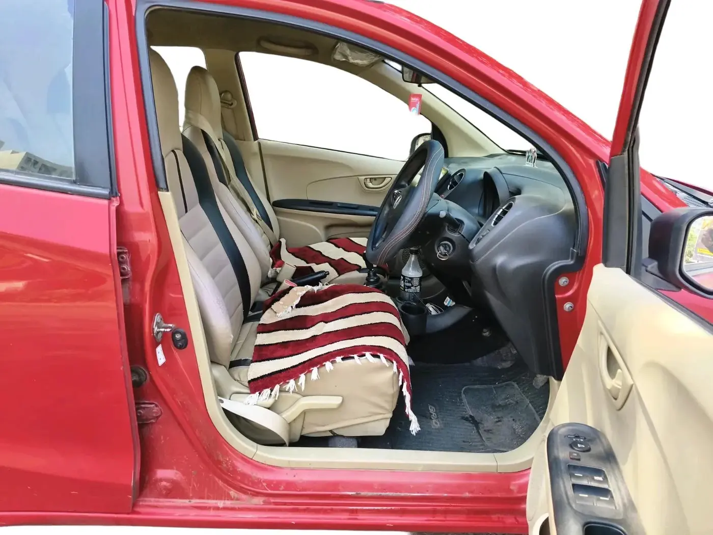 2016 Honda Brio S MT, Petrol, Manual, 1,79,338 km, interior