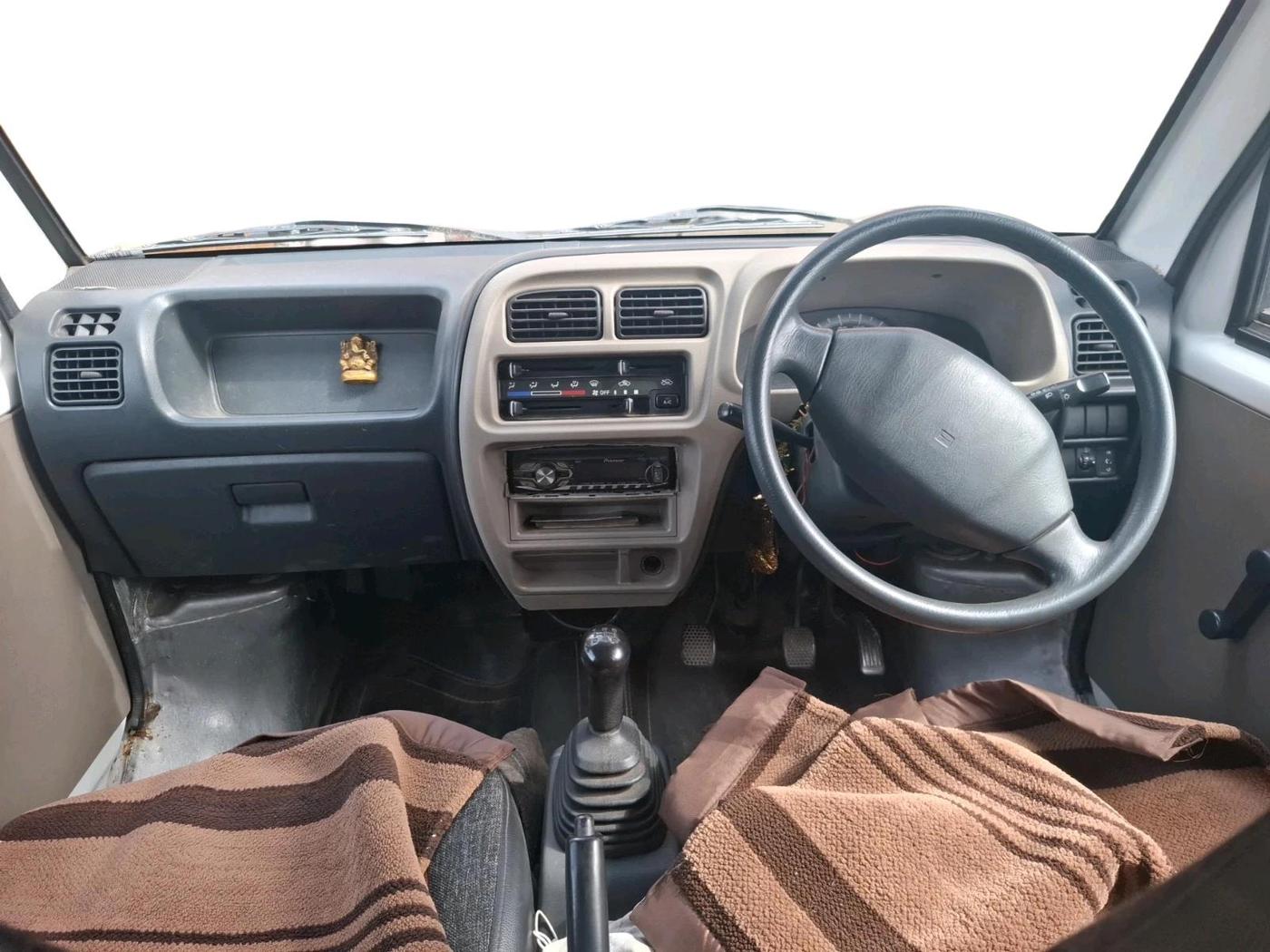 2012 Maruti Eeco 5 STR WITH A/C+HTR, CNG, Manual, 1,22,304 km, interior