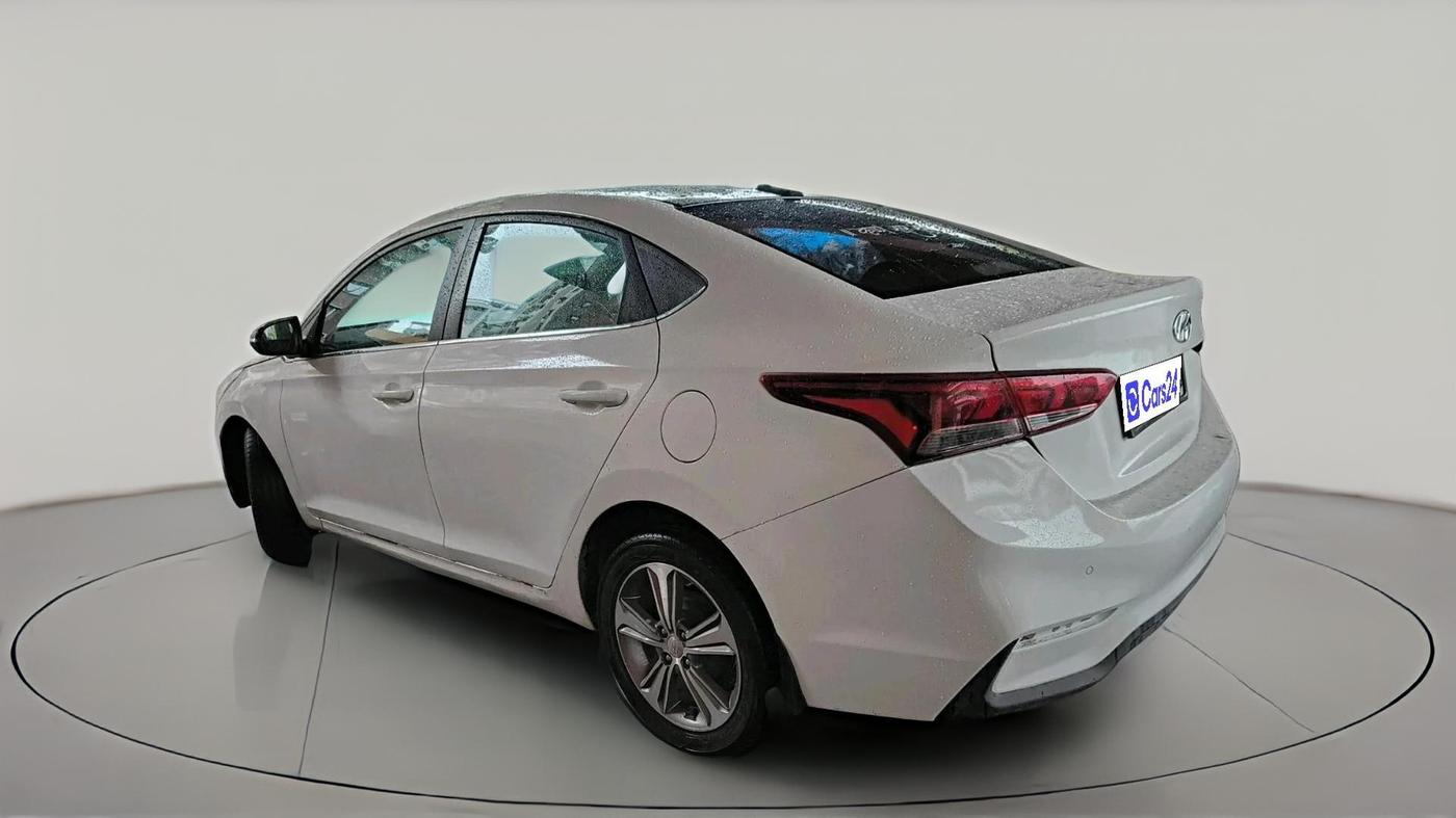 2017 Hyundai Verna 1.6 CRDI SX, Diesel, Manual, 1,07,126 km, exterior