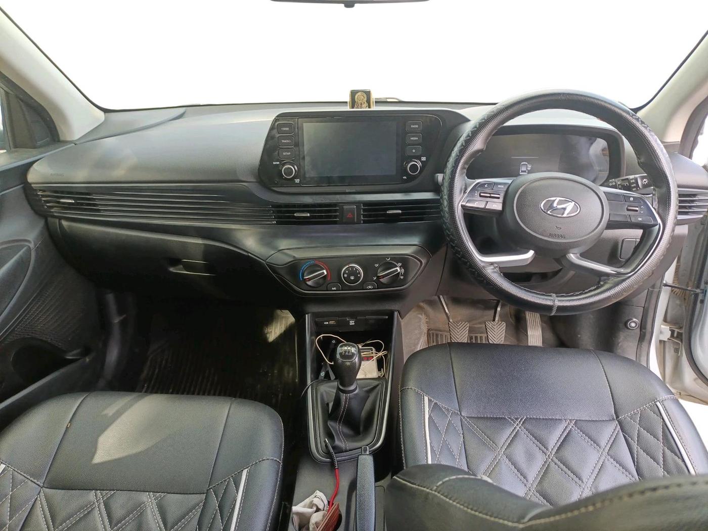 2020 Hyundai NEW I20 SPORTZ 1.2 MT, CNG, Manual, 39,504 km, interior
