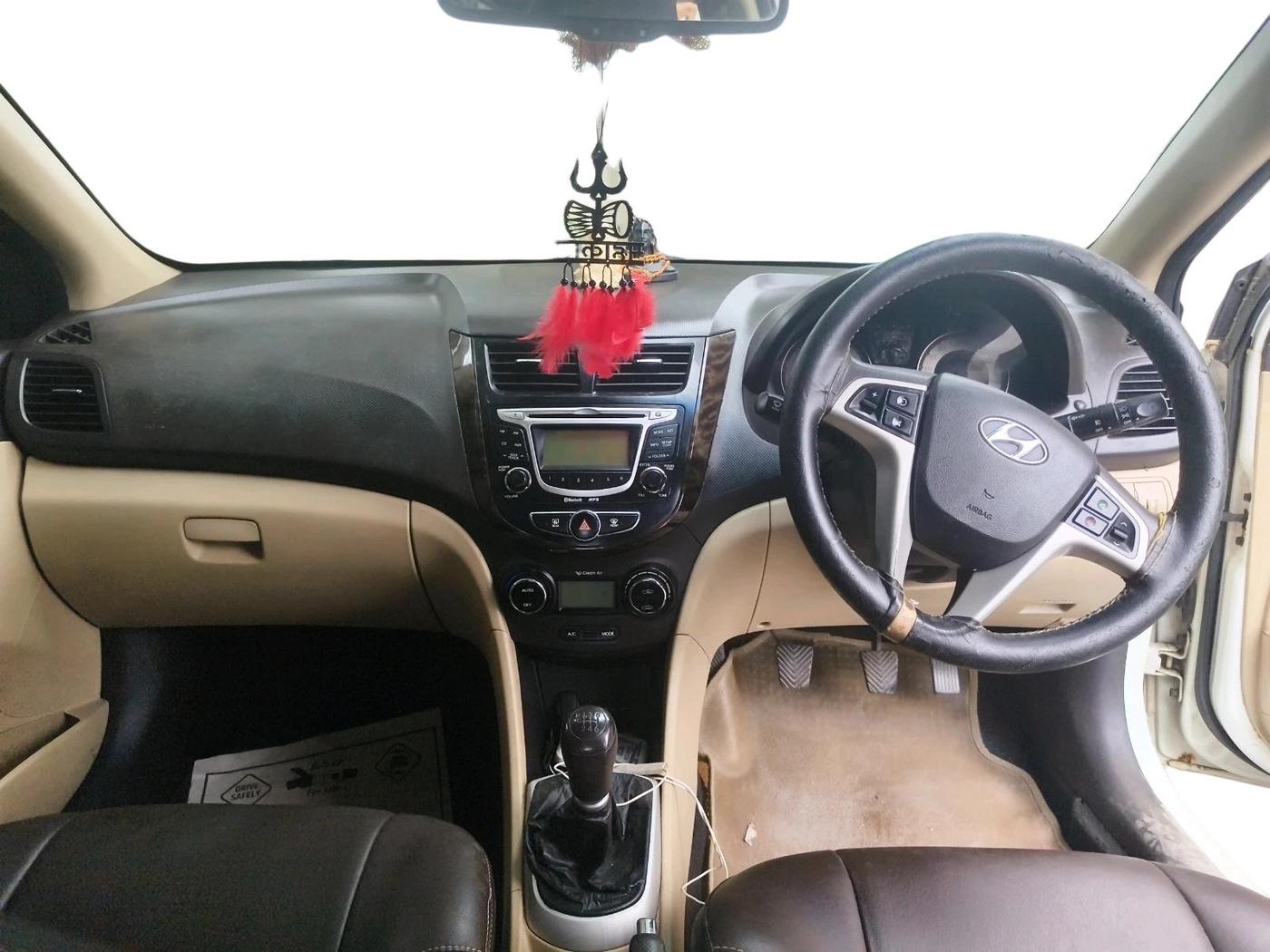 2012 Hyundai Verna FLUIDIC 1.6 CRDI SX, Diesel, Manual, 1,12,707 km, interior