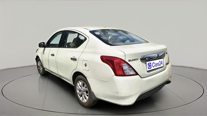 2016 Nissan Sunny XV DIESEL, Diesel, Manual, 1,80,560 km, exterior