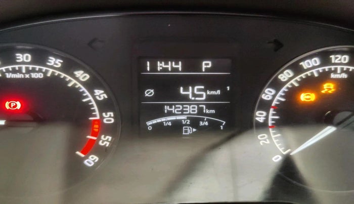 2016 Skoda Rapid 1.5 TDI CR STYLE PLUS AT, Diesel, Automatic, 1,42,387 km, interior