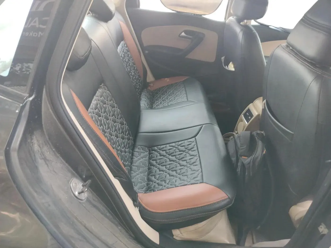 2017 Volkswagen Ameo HIGHLINE PLUS 1.5L AT 16 ALLOY, Diesel, Automatic, 95,554 km, interior