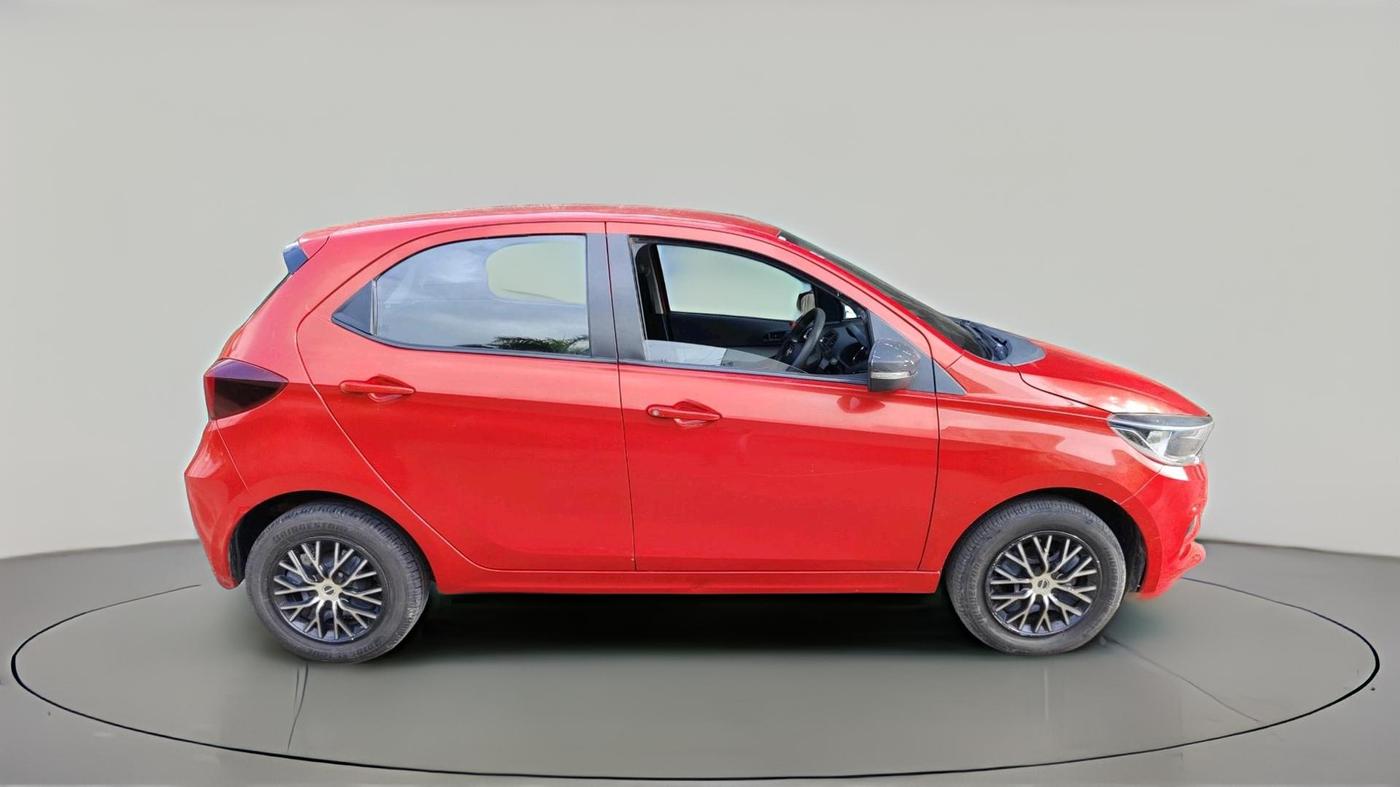 2022 Tata Tiago XT PETROL, Petrol, Manual, 27,139 km, exterior