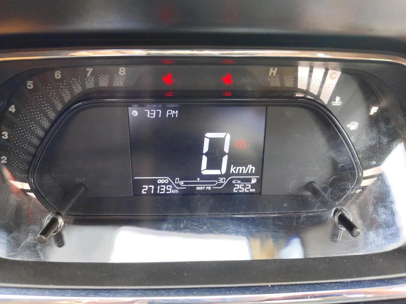 2022 Tata Tiago XT PETROL, Petrol, Manual, 27,139 km, interior