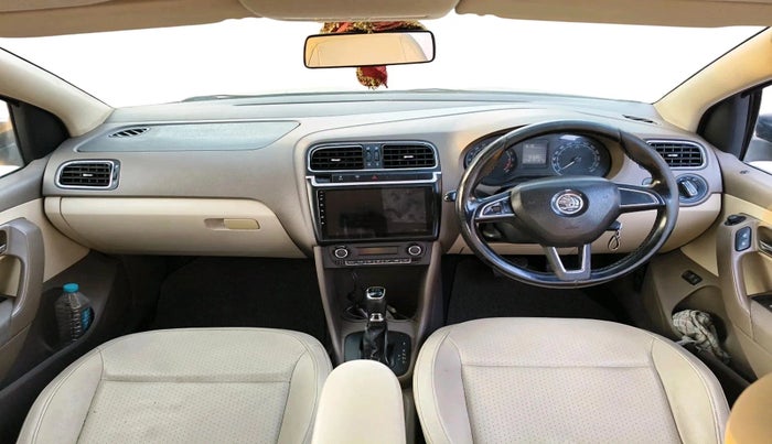 2015 Skoda Rapid 1.5 TDI CR ELEGANCE AT, Diesel, Automatic, 1,04,290 km, interior