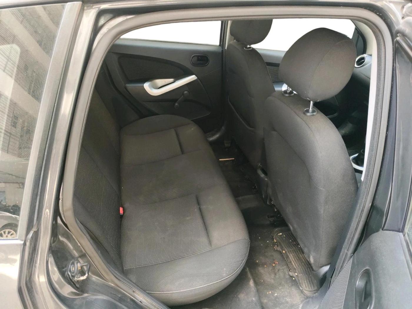 2014 Ford Figo ZXI 1.4 DIESEL, Diesel, Manual, 83,839 km, interior