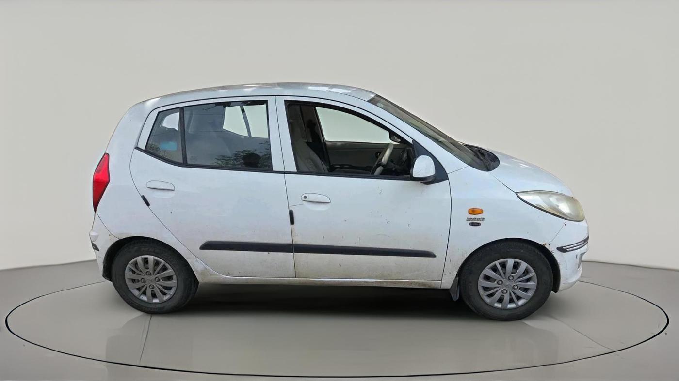 2016 Hyundai i10 SPORTZ 1.1, CNG, Manual, 52,901 km, exterior