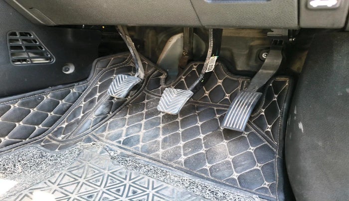 2022 KIA SONET HTK 1.2, Petrol, Manual, 83,200 km, interior