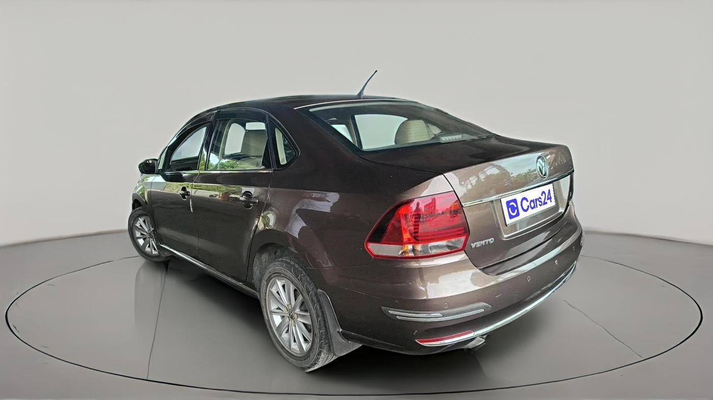 2015 Volkswagen Vento HIGHLINE 1.2 TSI AT, Petrol, Automatic, 69,801 km, exterior