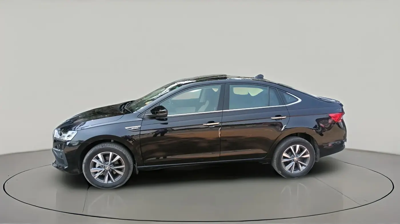 2025 Skoda SLAVIA Prestige 1.0L TSI MT, Petrol, Manual, 621 km, exterior