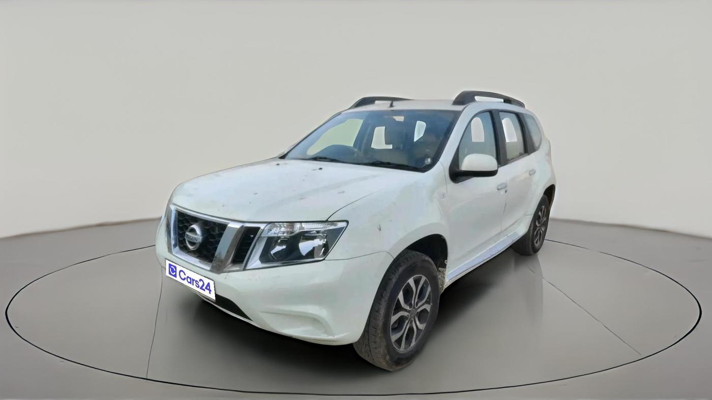 2015 Nissan Terrano XL (D), Diesel, Manual, 1,34,778 km, exterior