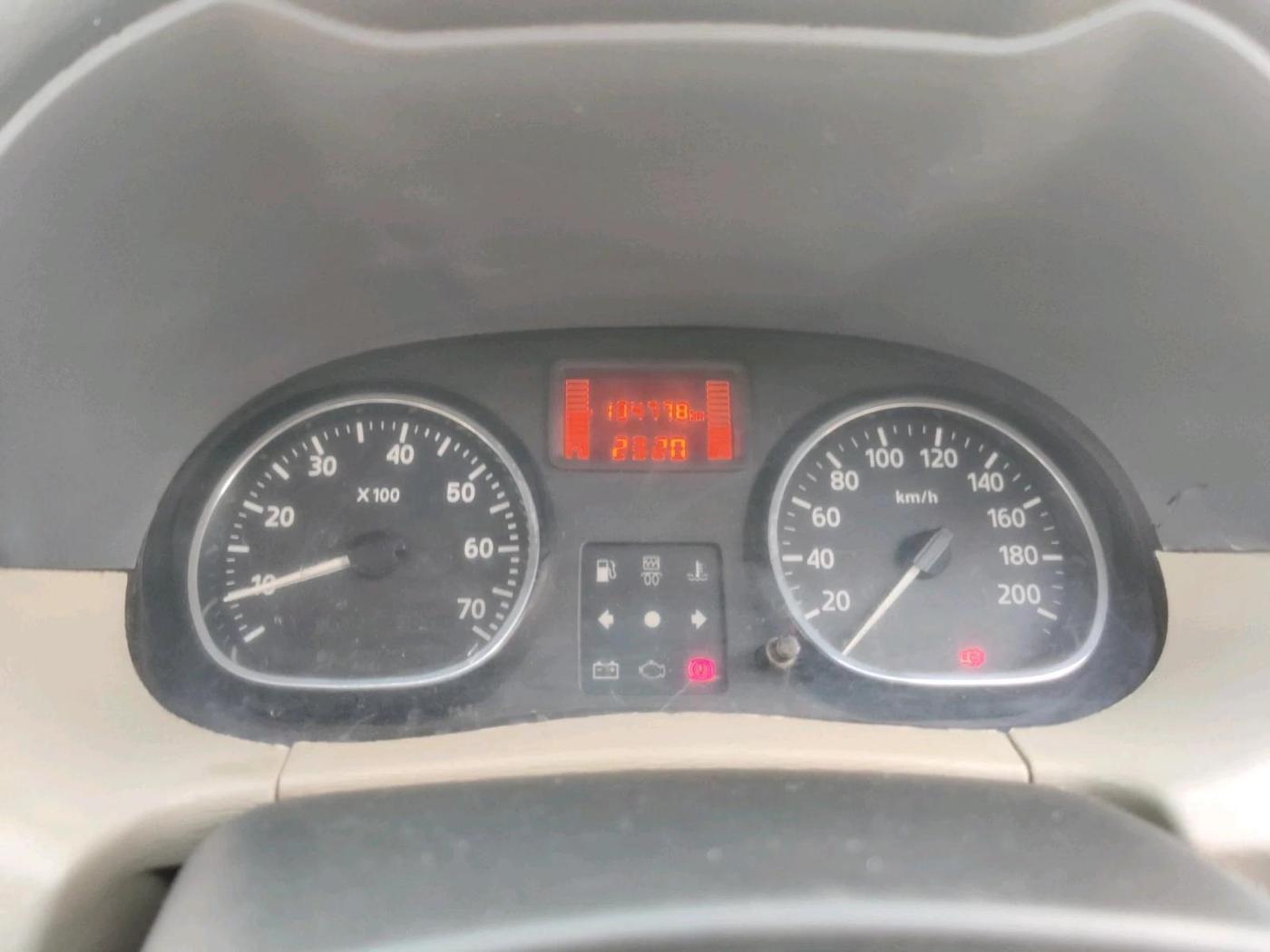 2015 Nissan Terrano XL (D), Diesel, Manual, 1,34,778 km, interior