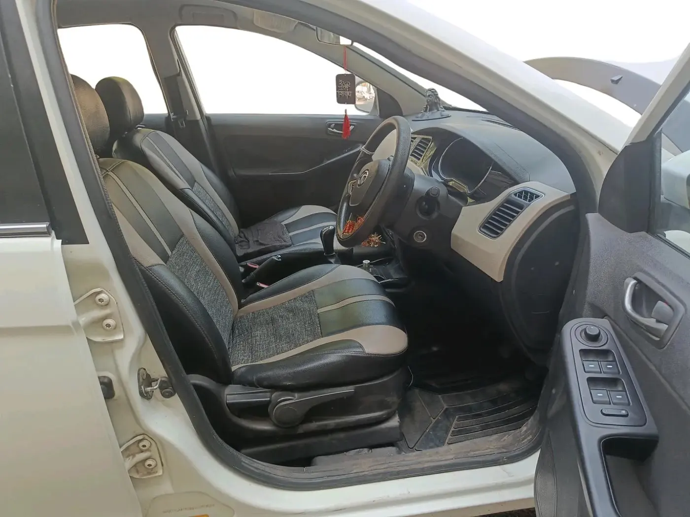 2014 Tata Zest XT 90PS DIESEL, Diesel, Manual, 86,777 km, interior