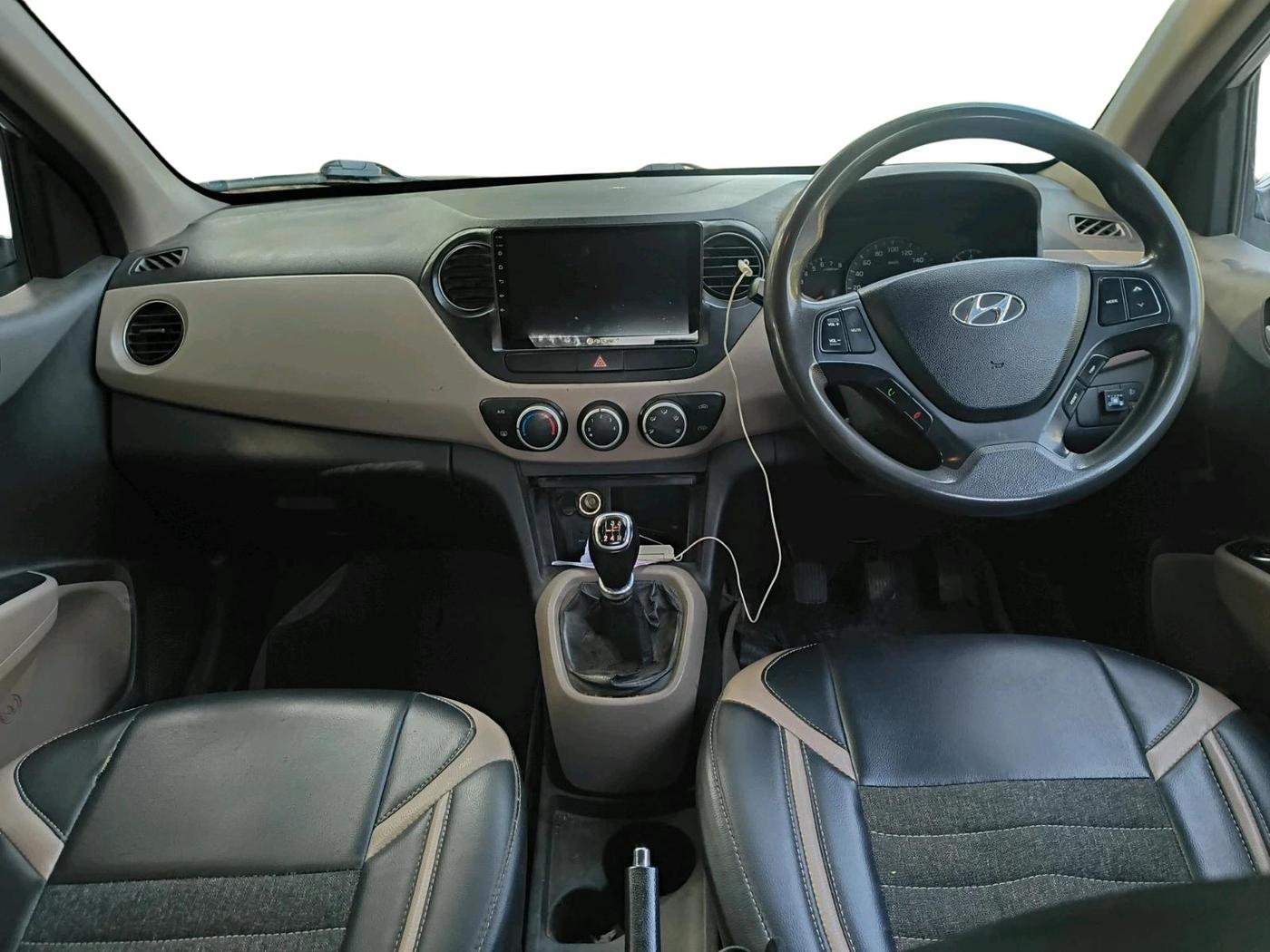 2014 Hyundai Xcent S 1.2, CNG, Manual, 1,82,744 km, interior
