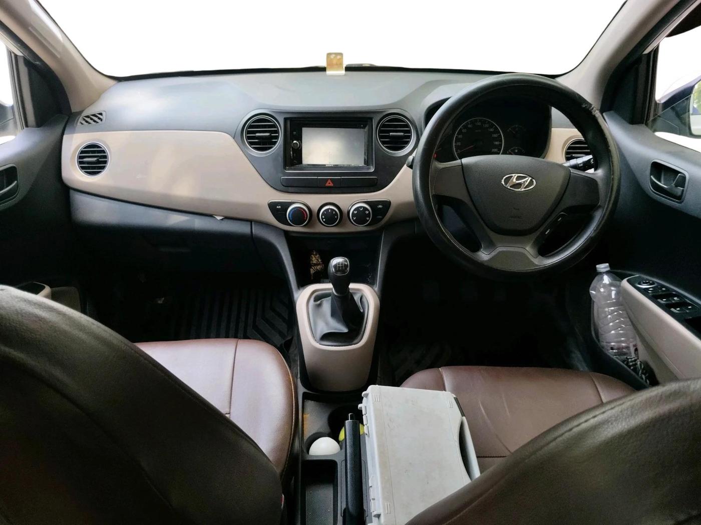 2017 Hyundai Grand i10 MAGNA 1.2 KAPPA VTVT, Petrol, Manual, 25,104 km, interior