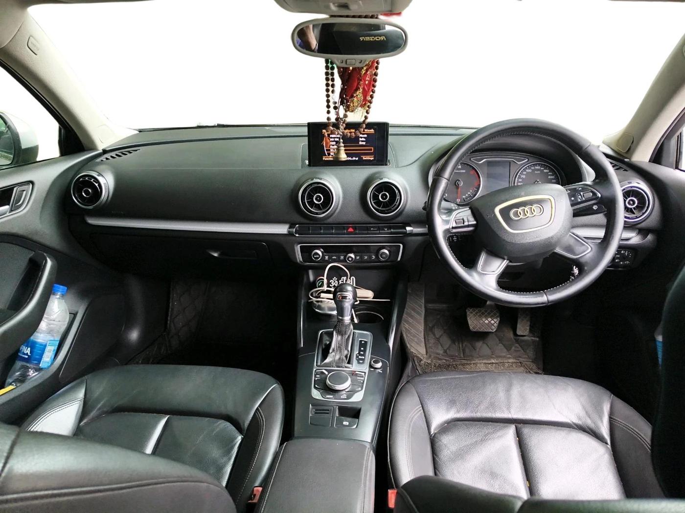 2014 Audi A3 35 TDI PREMIUM PLUS, Diesel, Automatic, 1,24,180 km, interior
