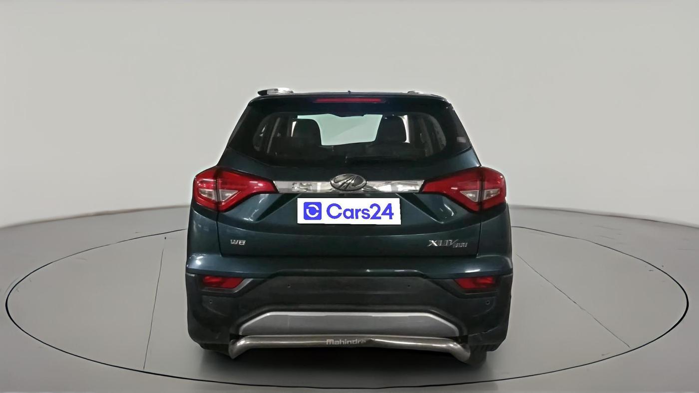 2021 Mahindra XUV300 W8 1.2 PETROL, Petrol, Manual, 1,32,294 km, exterior