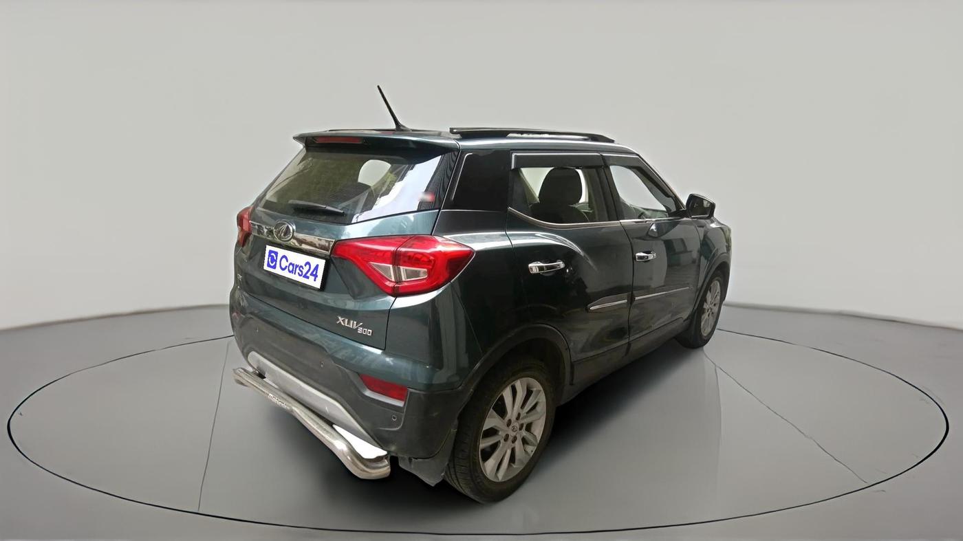 2021 Mahindra XUV300 W8 1.2 PETROL, Petrol, Manual, 1,32,294 km, exterior