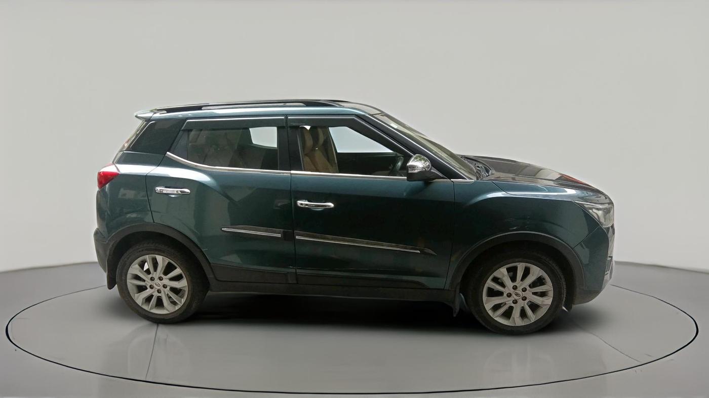 2021 Mahindra XUV300 W8 1.2 PETROL, Petrol, Manual, 1,32,294 km, exterior