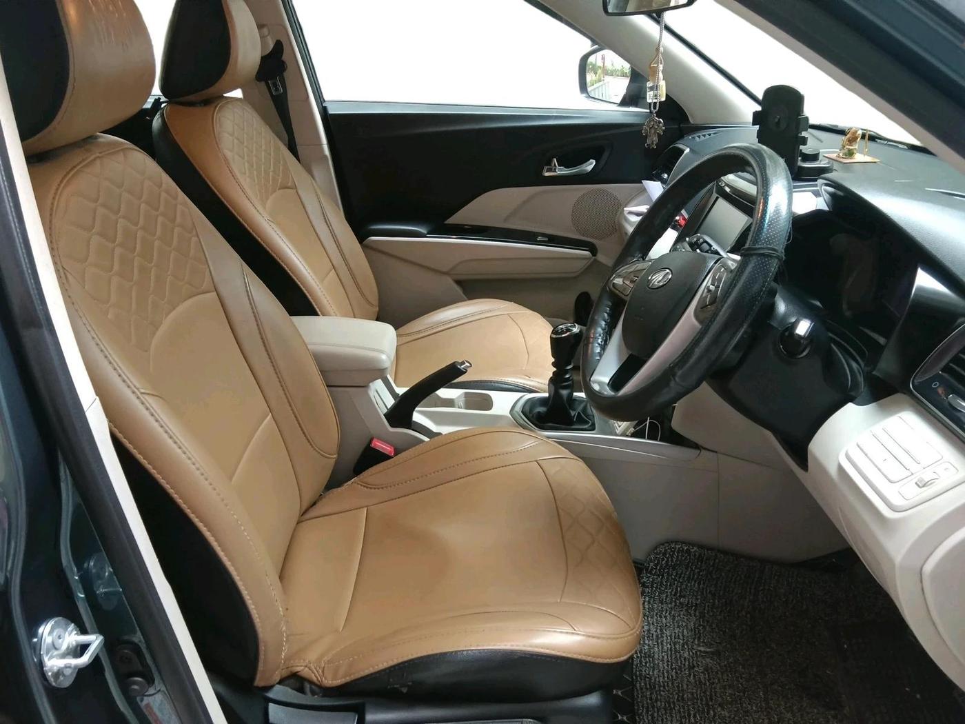 2021 Mahindra XUV300 W8 1.2 PETROL, Petrol, Manual, 1,32,294 km, interior