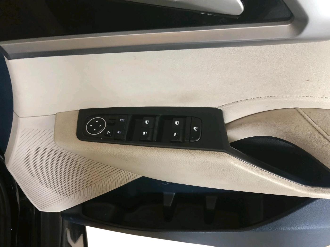 2022 KIA CARENS LUXURY 1.4 PETROL 7 STR, Petrol, Manual, 76,858 km, interior