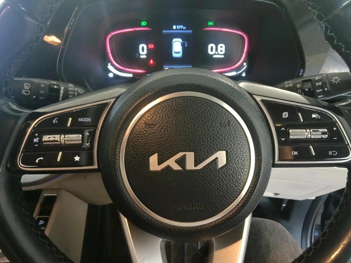2022 KIA CARENS LUXURY 1.4 PETROL 7 STR, Petrol, Manual, 76,858 km, interior