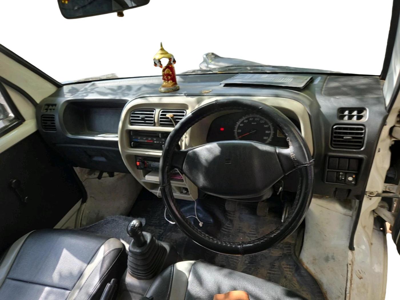 2019 Maruti Eeco 5 STR WITH A/C+HTR, CNG, Manual, 43,043 km, interior
