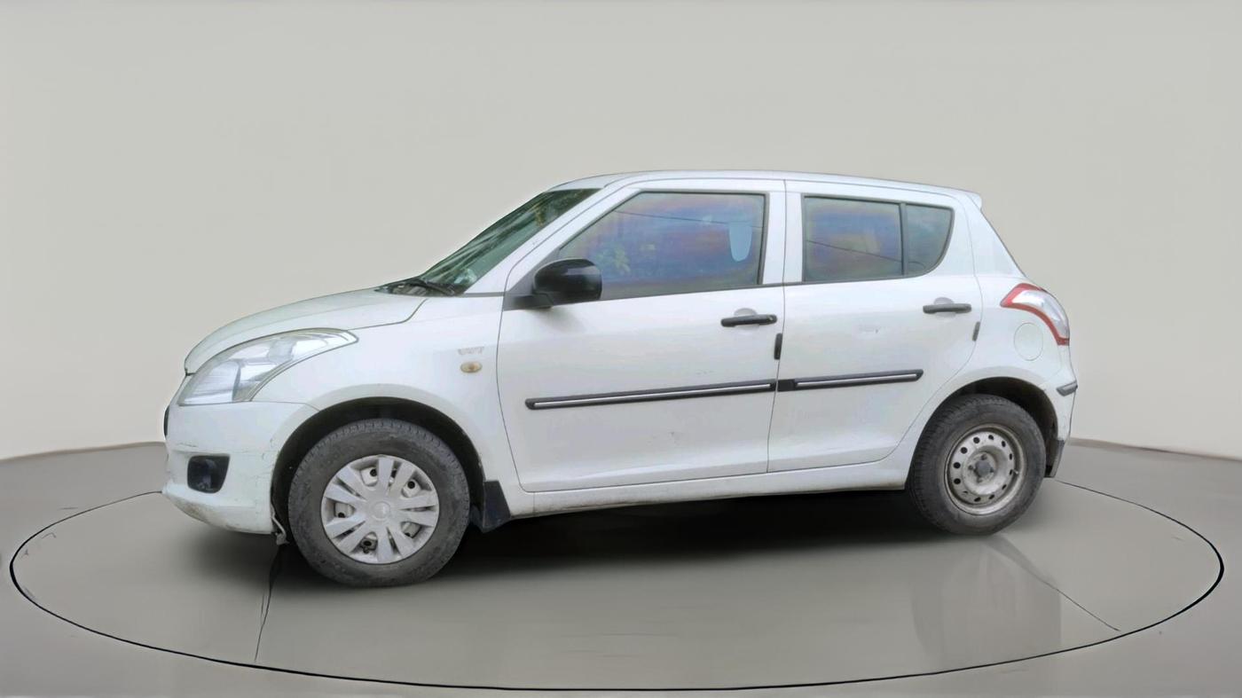 2011 Maruti Swift LXI, CNG, Manual, 1,06,393 km, exterior
