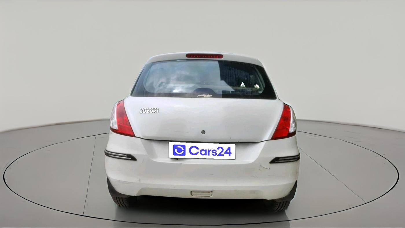 2011 Maruti Swift LXI, CNG, Manual, 1,06,393 km, exterior
