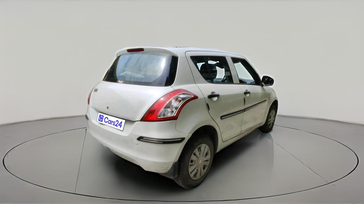 2011 Maruti Swift LXI, CNG, Manual, 1,06,393 km, exterior