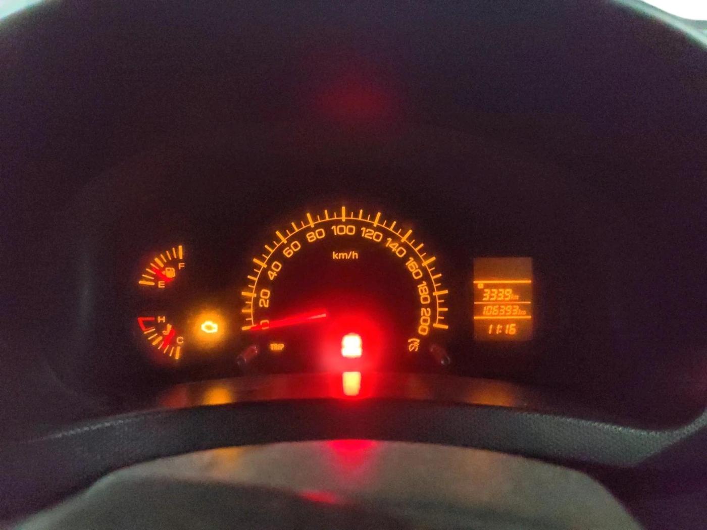 2011 Maruti Swift LXI, CNG, Manual, 1,06,393 km, interior