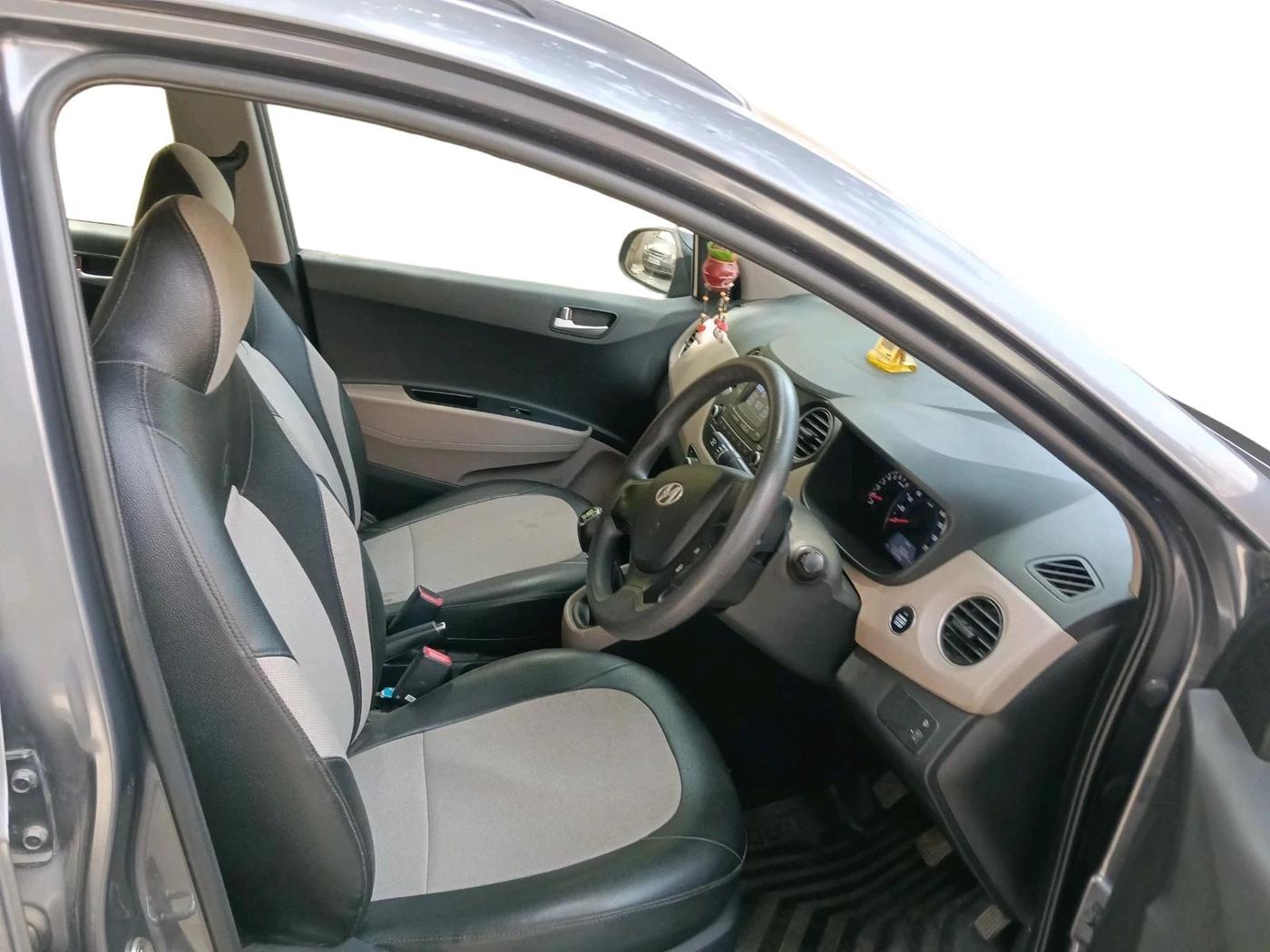 2014 Hyundai Grand i10 SPORTZ 1.2 KAPPA VTVT, Petrol, Manual, 15,902 km, interior