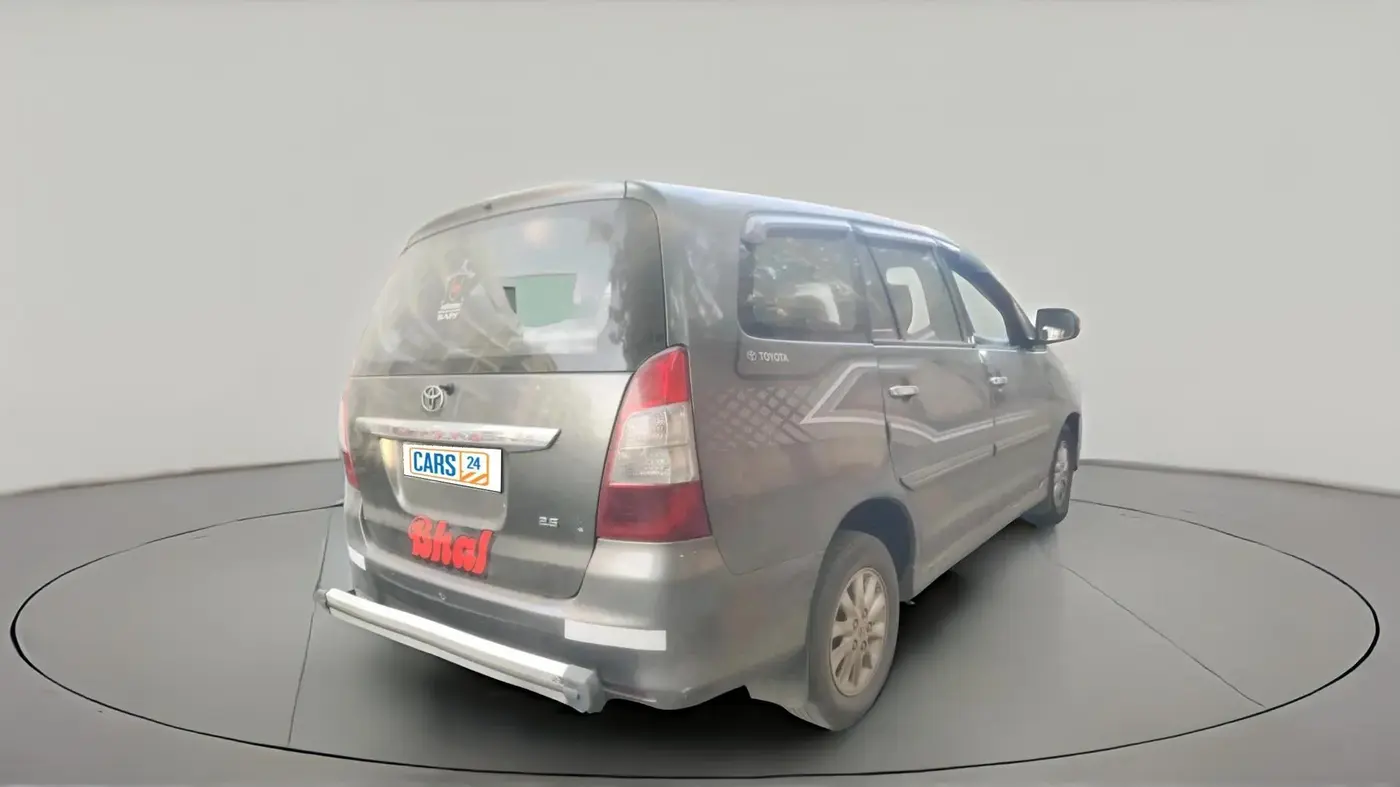 2012 Toyota Innova 2.5 VX 7 STR, Diesel, Manual, 2,60,652 km, exterior