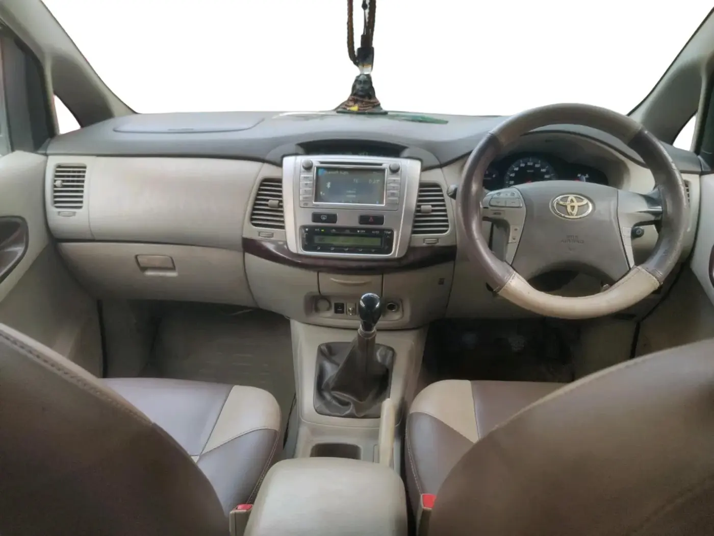 2012 Toyota Innova 2.5 VX 7 STR, Diesel, Manual, 2,60,652 km, interior