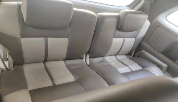 2012 Toyota Innova 2.5 VX 7 STR, Diesel, Manual, 2,60,652 km, interior