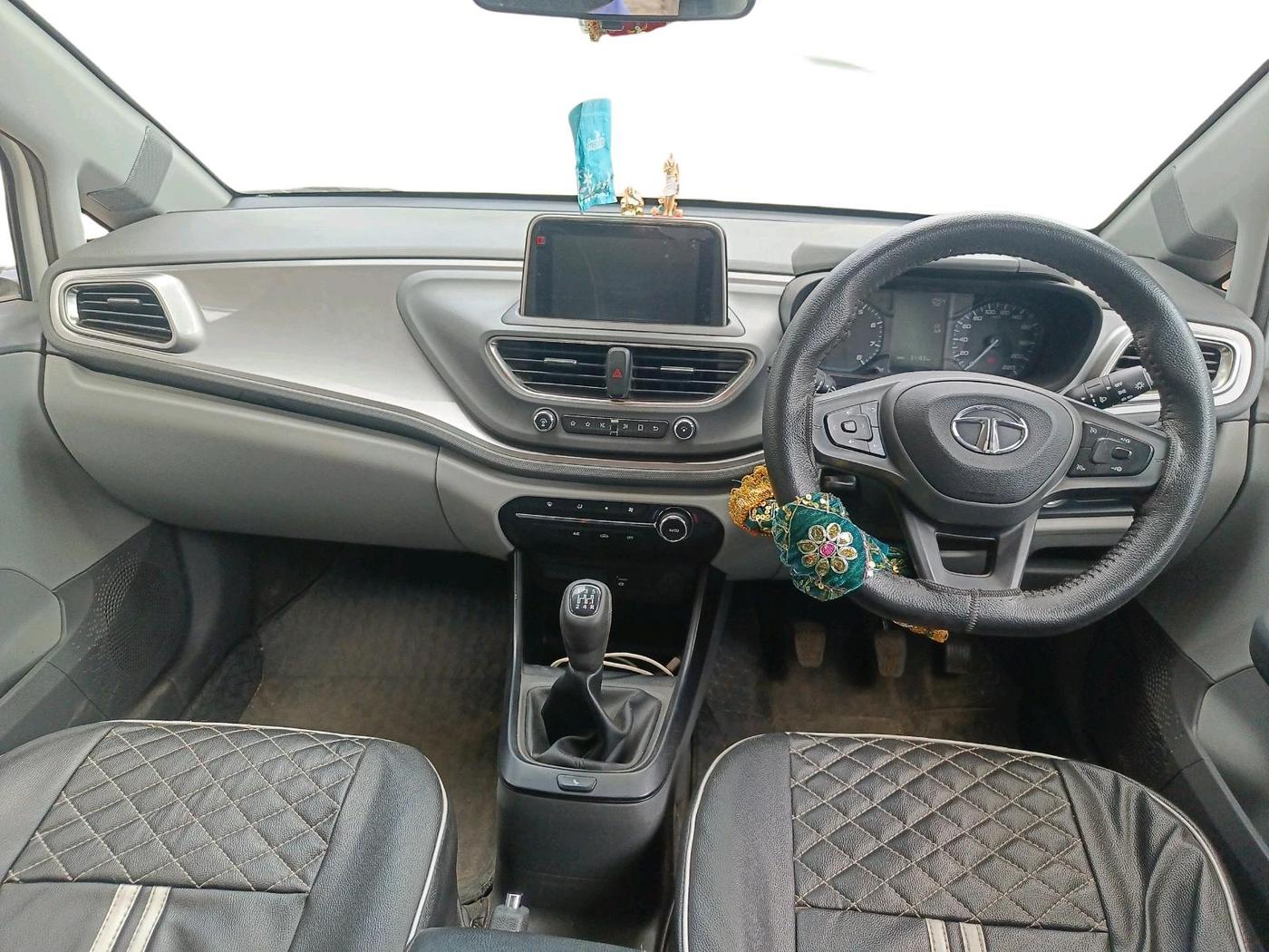 2020 Tata ALTROZ XT PETROL, Petrol, Manual, 31,183 km, interior