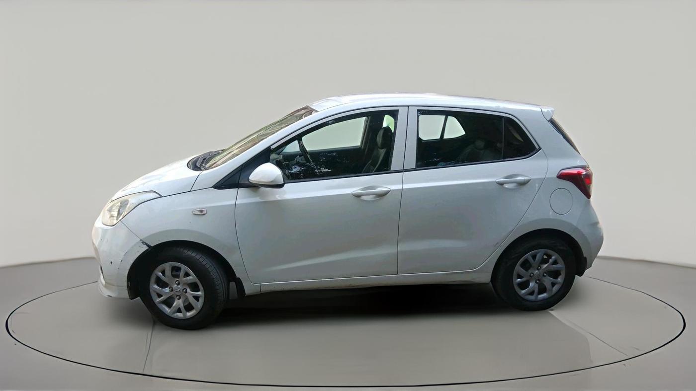 2017 Hyundai Grand i10 MAGNA 1.2 KAPPA VTVT, CNG, Manual, 1,36,885 km, exterior