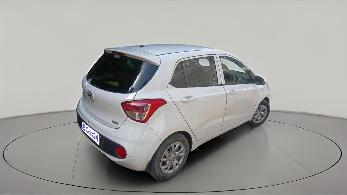 2017 Hyundai Grand i10 MAGNA 1.2 KAPPA VTVT, CNG, Manual, 1,36,885 km, exterior